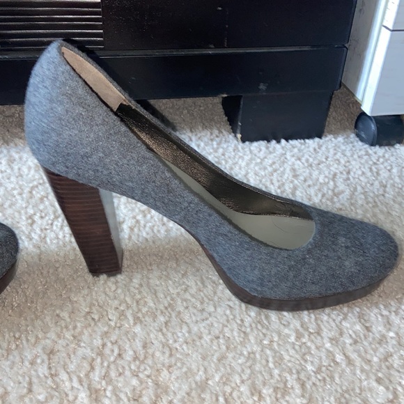 Banana Republic heels - Picture 11 of 13